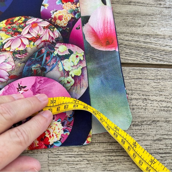 Japanese Pure Silk Reversible Patterned Scarf Wrap - Picture 7 of 7